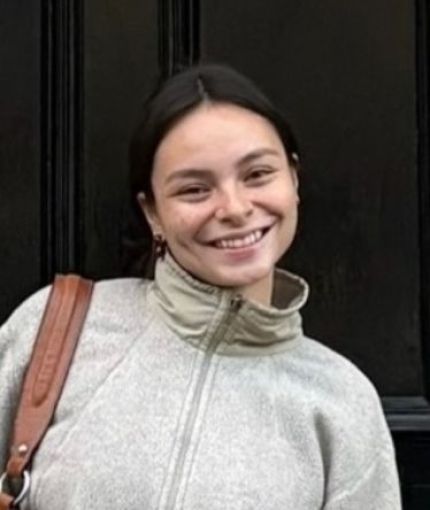 Profile Picture - Maya Murphy