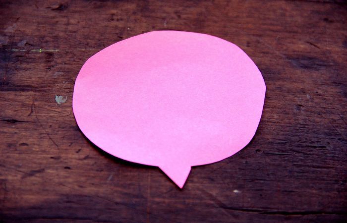 outline of speech bubble